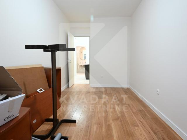 Izdavanje, Dvosoban stan, Podgorica, Central Point, 65m2