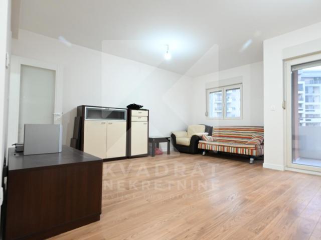 Izdavanje, Dvosoban stan, Podgorica, Central Point, 65m2