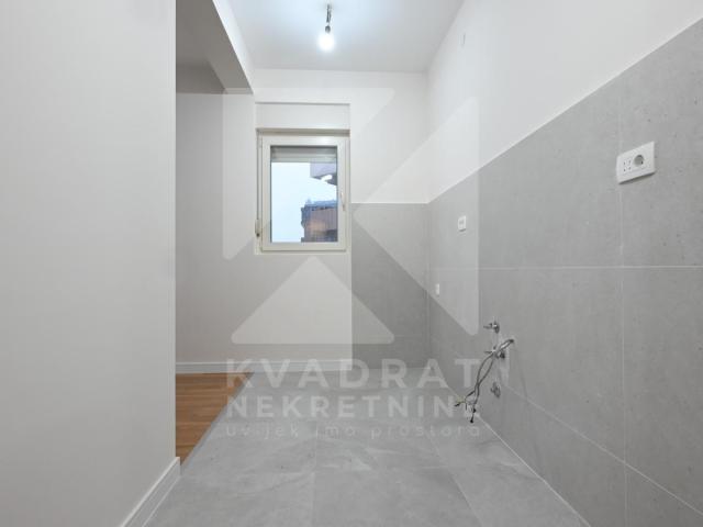 Izdavanje, Dvosoban stan, Podgorica, Central Point, 65m2