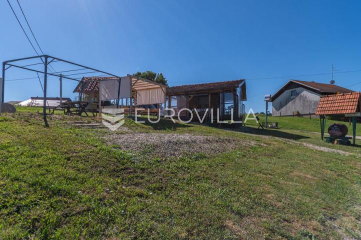 Štrigova, Robadje, kuća s uhodanim ugostiteljskim poslovanjem