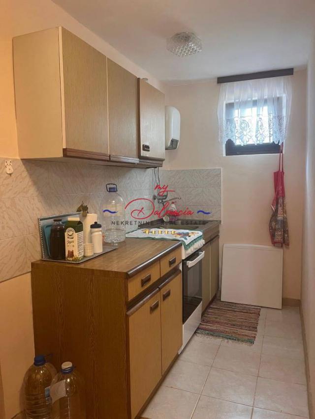 Vir - Kuća s 2 apartmana 300m do plaže
