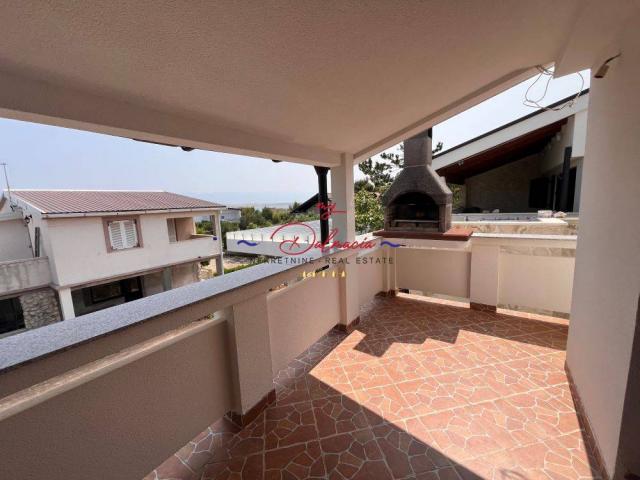 Vir - Kuća s 2 apartmana 300m do plaže