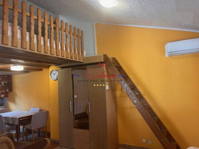 Vir - Kuća s 2 apartmana 300m do plaže