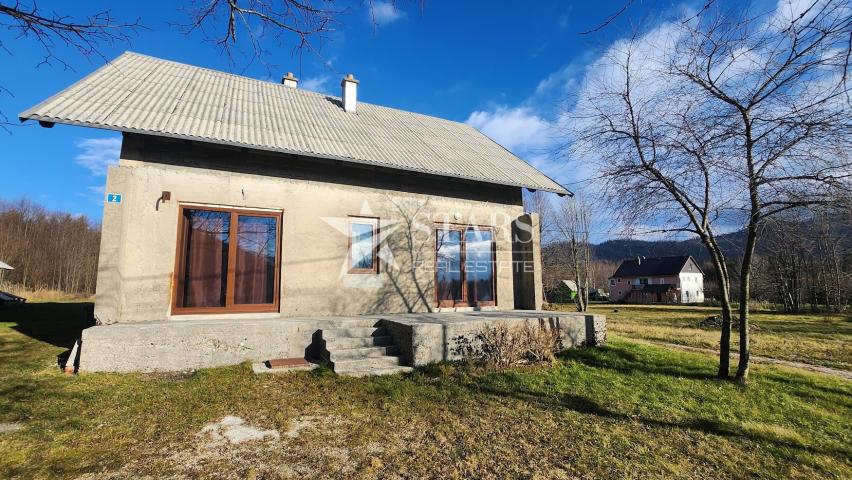 Gorski kotar, Lič - Ekskluzivna prodaja velike obiteljske kuće sa okućnicom