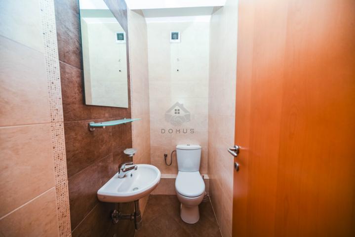Dvosoban stan 64m2, Stari Aerodrom - Podgorica