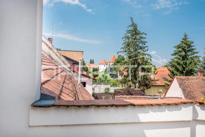 Luksuzni stan, novogradnja u naj užem centru. Parkirno mjesto. Prodaja