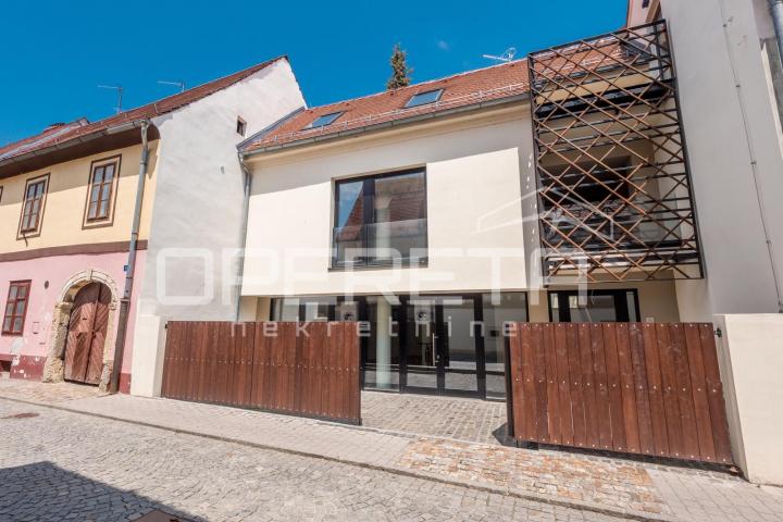 Luksuzni stan, novogradnja u naj užem centru. Parkirno mjesto. Prodaja