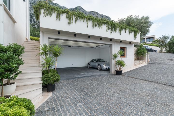 Exclusive Villa in Blizikuće, near Sveti Stefan