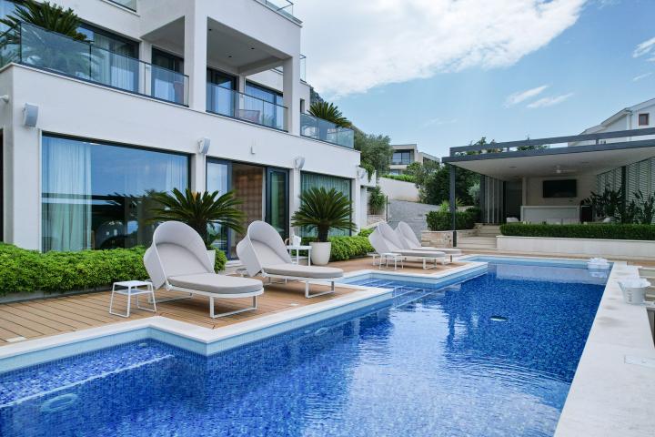 Exclusive Villa in Blizikuće, near Sveti Stefan