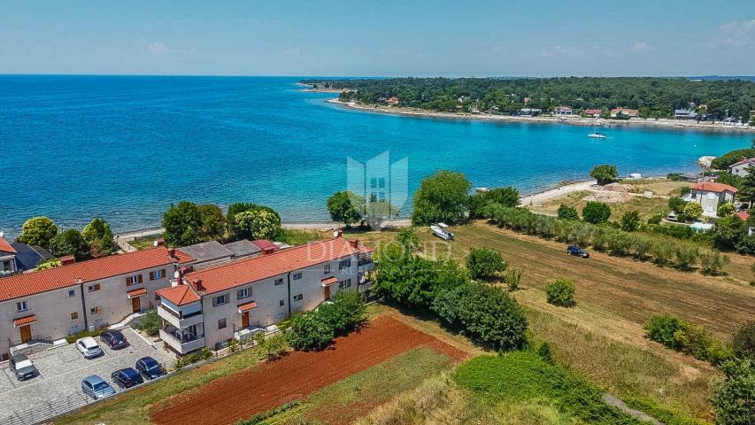 Umag, Lovrečica, zemljište sa dozvolom na 150m od mora!