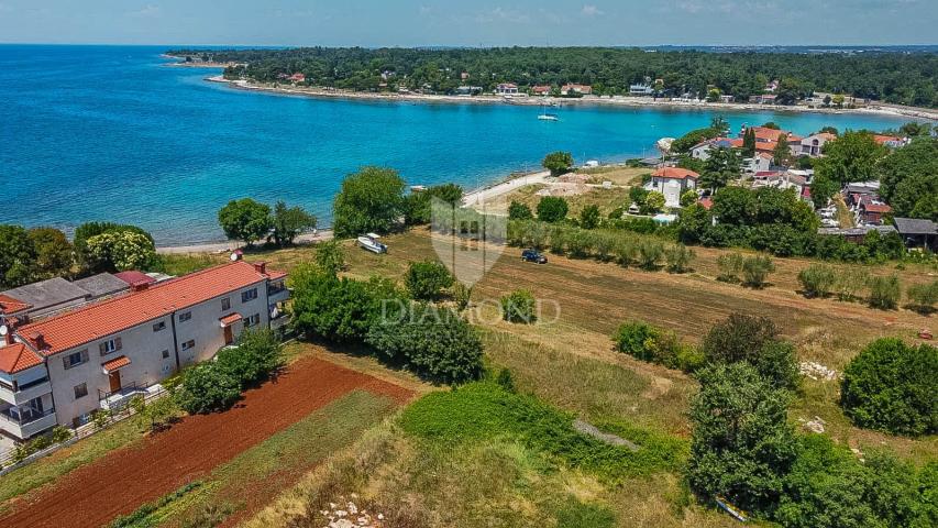 Umag, Lovrečica, zemljište sa dozvolom na 150m od mora!
