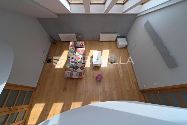 Osijek, Gornji Grad, Najam, dvoetažni stan 243 m² zatvorenog prostora