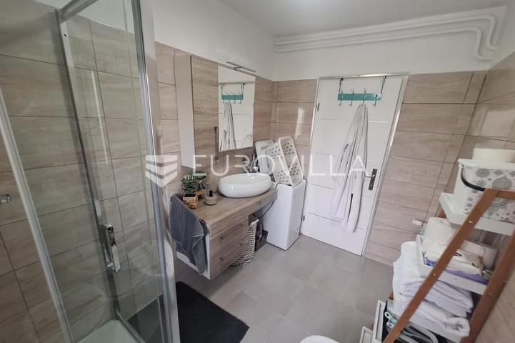 Karlovac, Draganić, kuća 190 m², novouređena