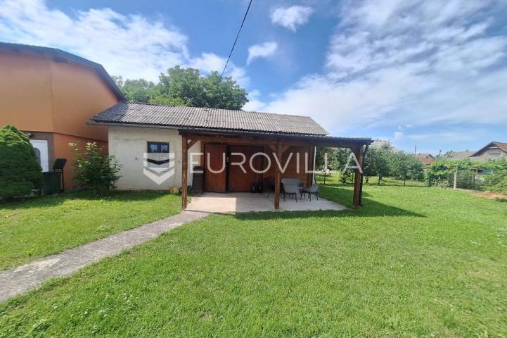 Karlovac, Draganić, kuća 190 m², novouređena