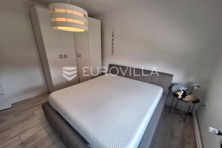 Karlovac, Draganić, kuća 190 m², novouređena