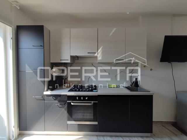 Stan 77 m2, dva odvojena apartmana, 100 m do plaže, Vir, Zadar