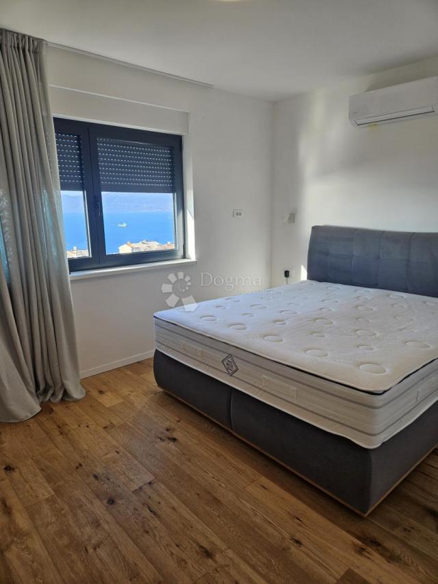 Duplex kuća u Kostreni!