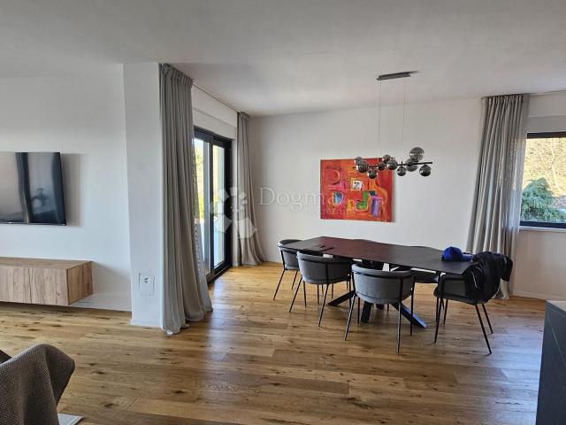 Duplex kuća u Kostreni!