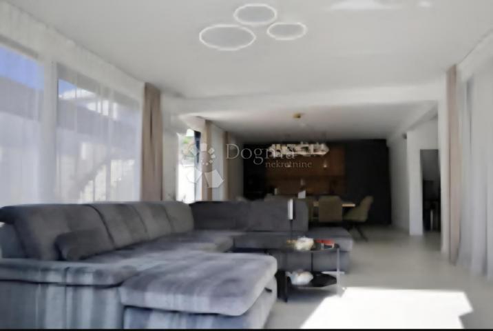 Haus Rogač, Šolta, 236m2