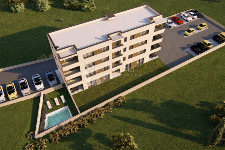 TAR / VRT 110m2/ 3 sp/ 2 kupatila/ parking u cijeni 
