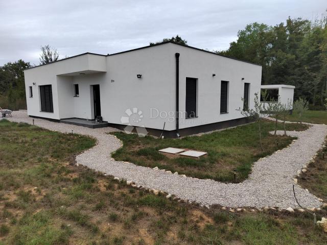 Raritet u ponudi: nova vila s bazenom