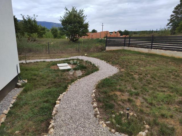 Raritet u ponudi: nova vila s bazenom