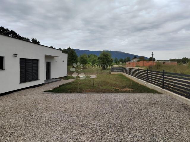 Raritet u ponudi: nova vila s bazenom