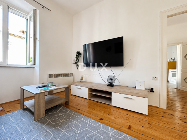 ŠIBENIK, CENTAR – Uređen stan 66,80 m², 240 m od mora, investicijski potencijal