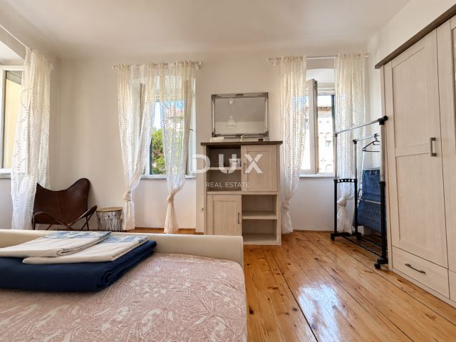 ŠIBENIK, CENTAR – Uređen stan 66,80 m², 240 m od mora, investicijski potencijal