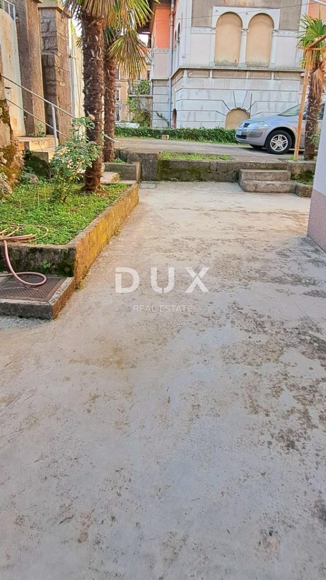 RIJEKA - širi centar, 1/2 kuće s okućnicom i parkirnim mjestom
