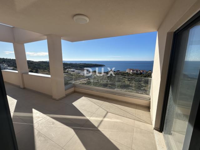 PRIMOŠTEN, DOLAC – Penthouse s fenomenalnim pogledom na more!