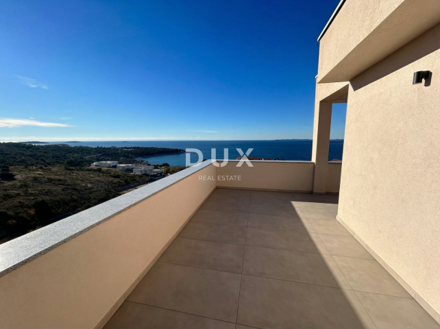 PRIMOŠTEN, DOLAC – Penthouse s fenomenalnim pogledom na more!