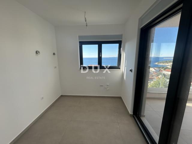 PRIMOŠTEN, DOLAC – NOVOGRADNJA! Penthouse s prekrasnim pogledom na more! PRILIKA!