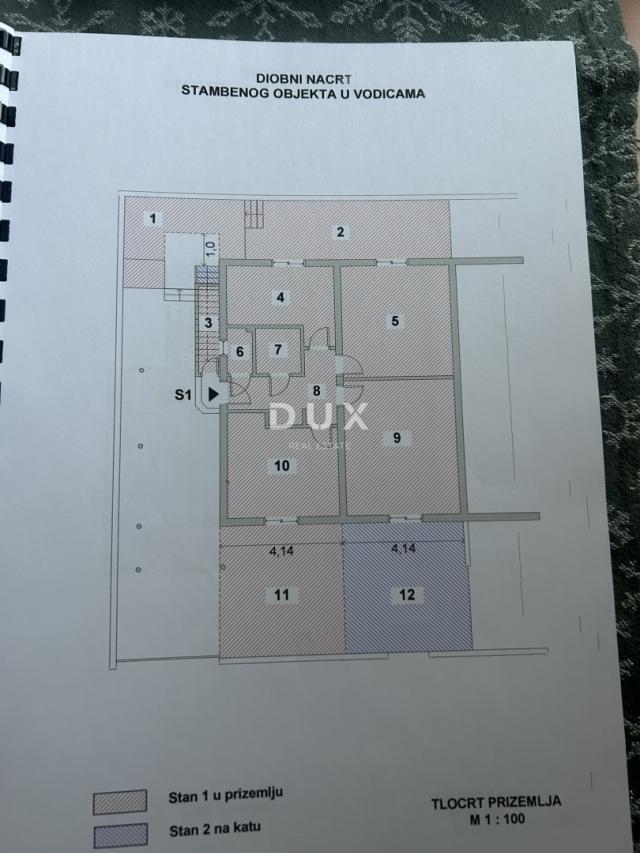 DALMACIJA, VODICE – Trosoban stan u prizemlju, 450m od plaže, parking, podrum, vrt