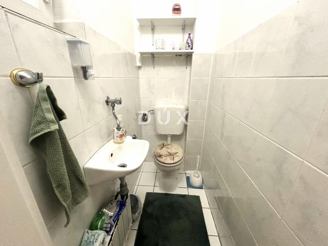 DALMACIJA, VODICE – Trosoban stan u prizemlju, 450m od plaže, parking, podrum, vrt