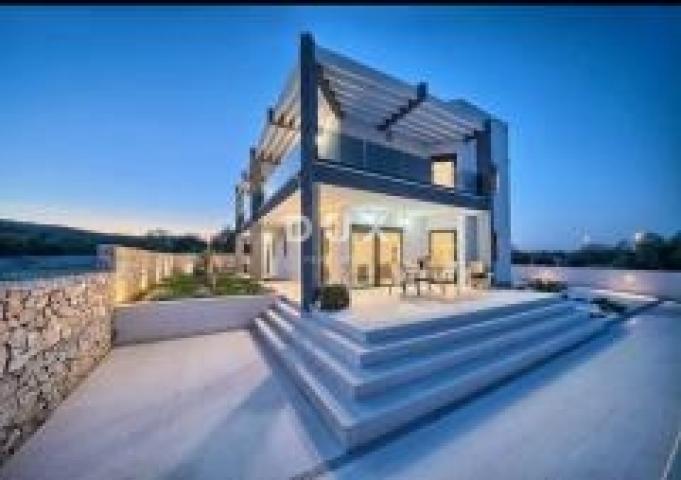 DALMACIJA, VODICE - Dugoročni najam moderne vile s bazenom i panoramskim pogledom