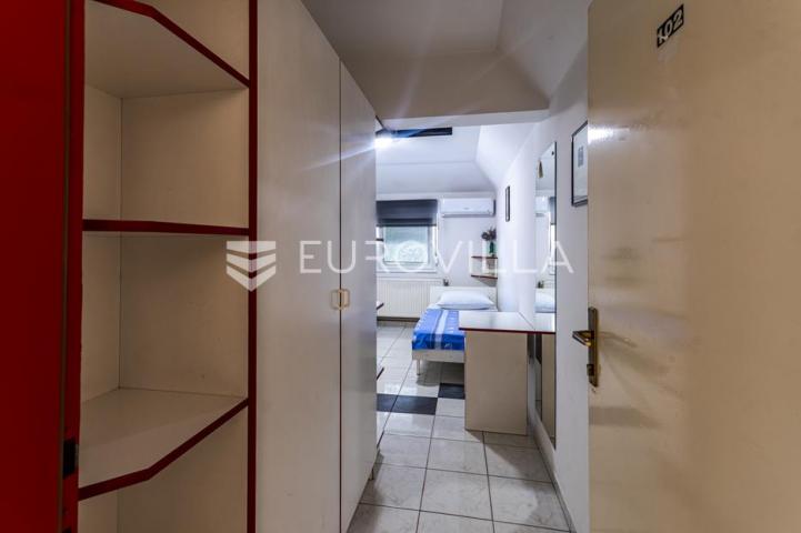 Varaždin, Centar sedmerosoban stan korisne površine 119,30 m²