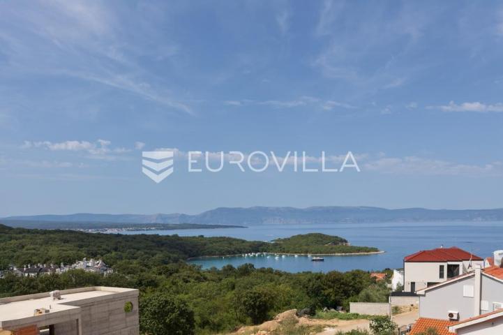 Krk, Njivice, dvosoban stan s dnevnim boravkom u novogradnji površine 80.70 m²