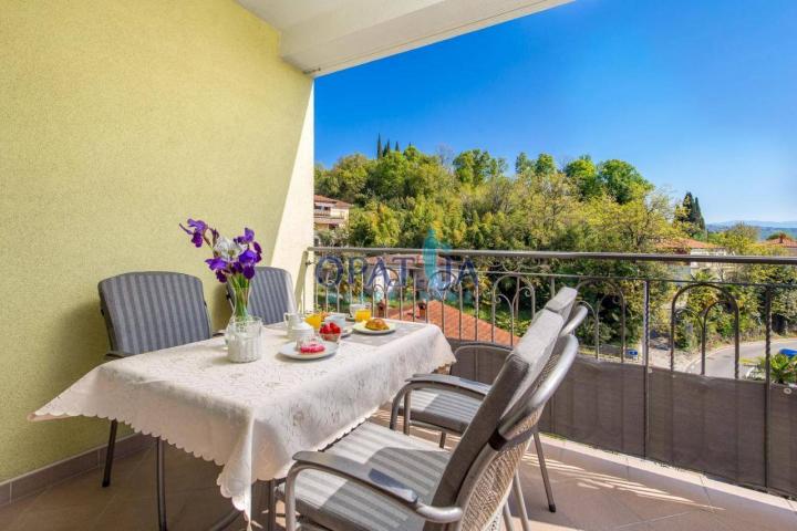 Opatija - prekrasan apartman s balkonom i bazenom