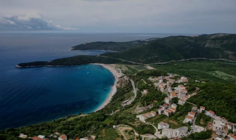 PRODAJE SE - Novi butik hotel sa pogledom na more Budva Crna Gora