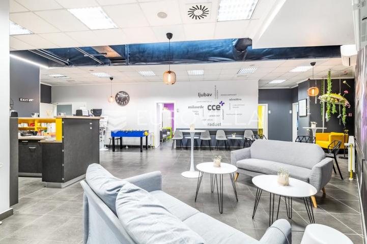 Zagreb, Zagrebačka cesta, višefunkcionalni poslovni prostor 387.08 m² na 2. katu