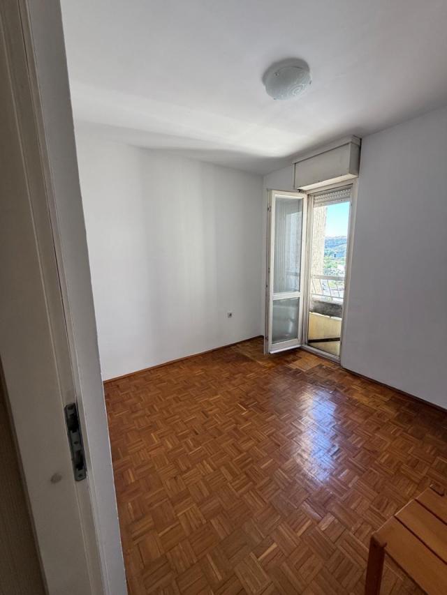 Dvosoban stan u centru