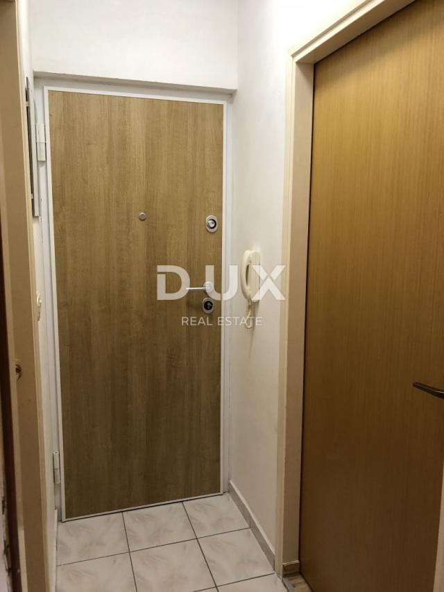 ZADAR, POSEDARJE - Renovated apartment near the sea