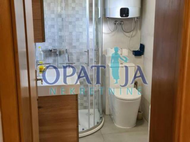 Moderna kuća na otoku Viru – 250 m od plaže Jadro