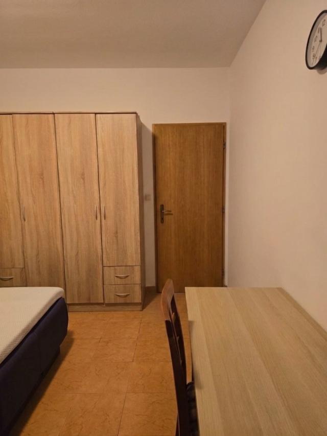 Kompaktes und funktionales Apartment in Budva: Podkošljun (ebener Bereich)