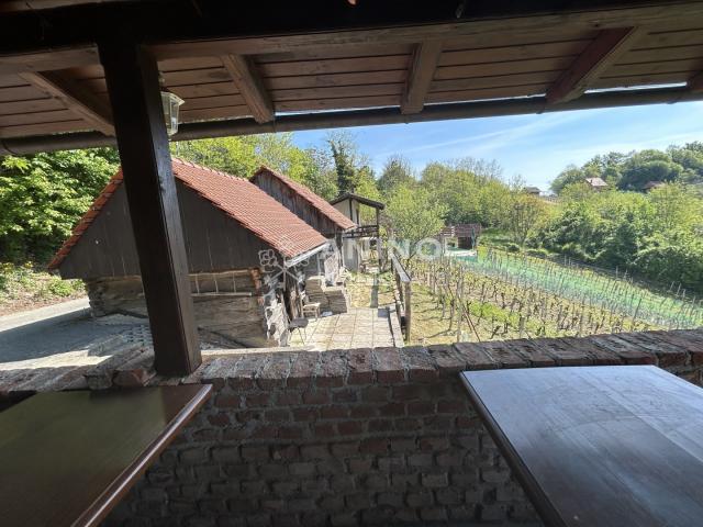 Prodaje se kuća za odmor s velikom okućnicom i vinogradom – Selno, Krapinske Toplice