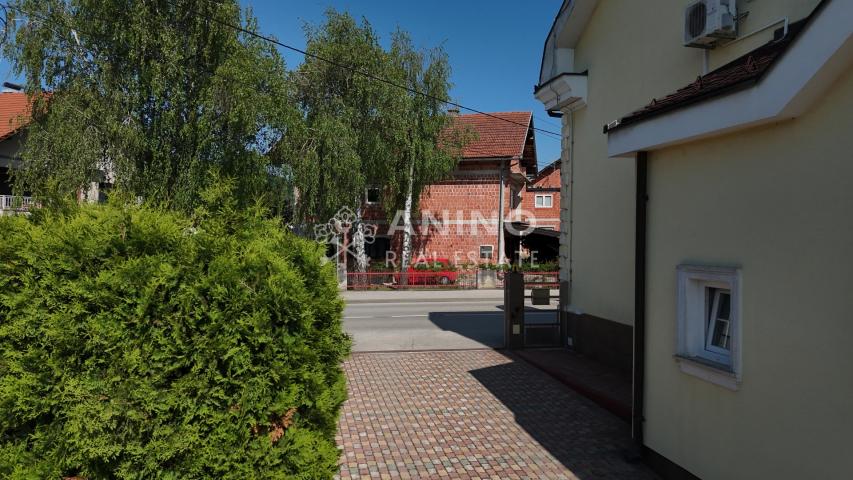 Poslovni objekt 950m2 : centar Zlatara