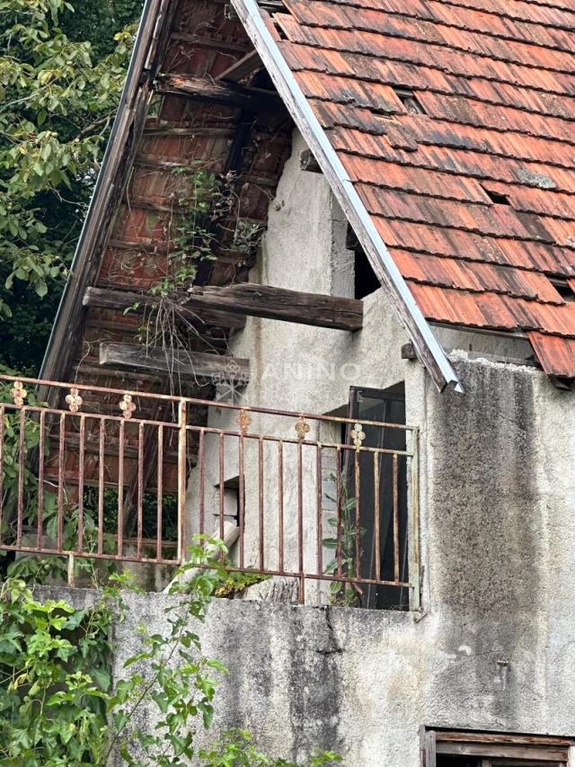 PRODAJE SE IMANJE ZA ADAPTACIJU – ZLATAR, VINOGRADSKA ULICA