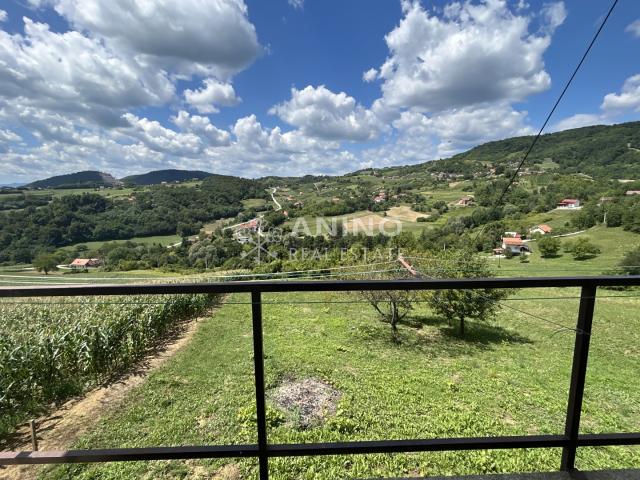 Na prodaju vikendica, šume i pašnjaci u komadu 13.458 m² – Prigorje, blizina Slovenije. 