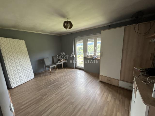 Na prodaju vikendica, šume i pašnjaci u komadu 13.458 m² – Prigorje, blizina Slovenije. 